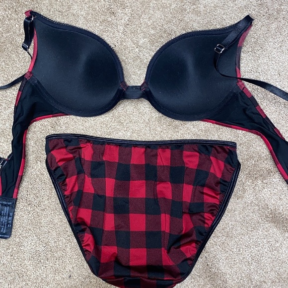 *Like New* Vanity Fair 34B bra and size M matching panty - Picture 4 of 9